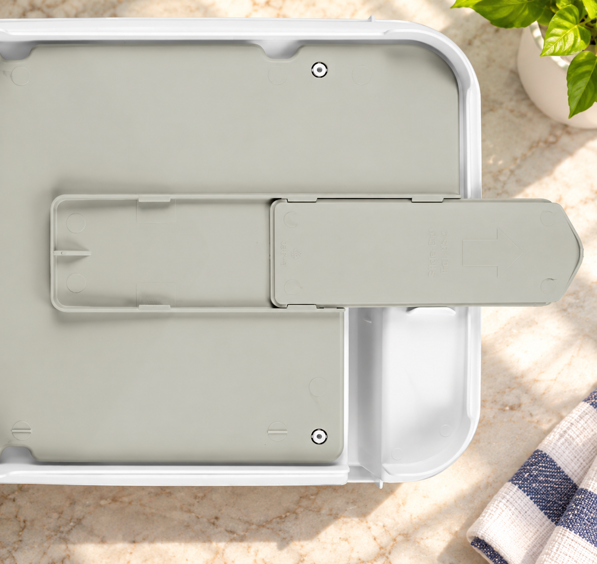 Self-Draining Dish Rack